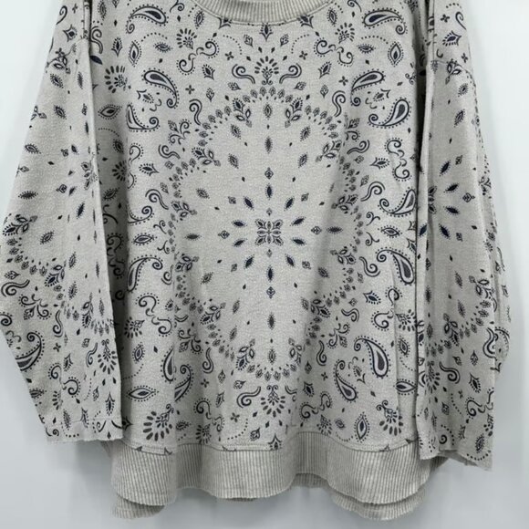 Democracy Bandana Print Crew Neck Long Sleeve Sweatshirt Top Women 2X Beige - Picture 4 of 6